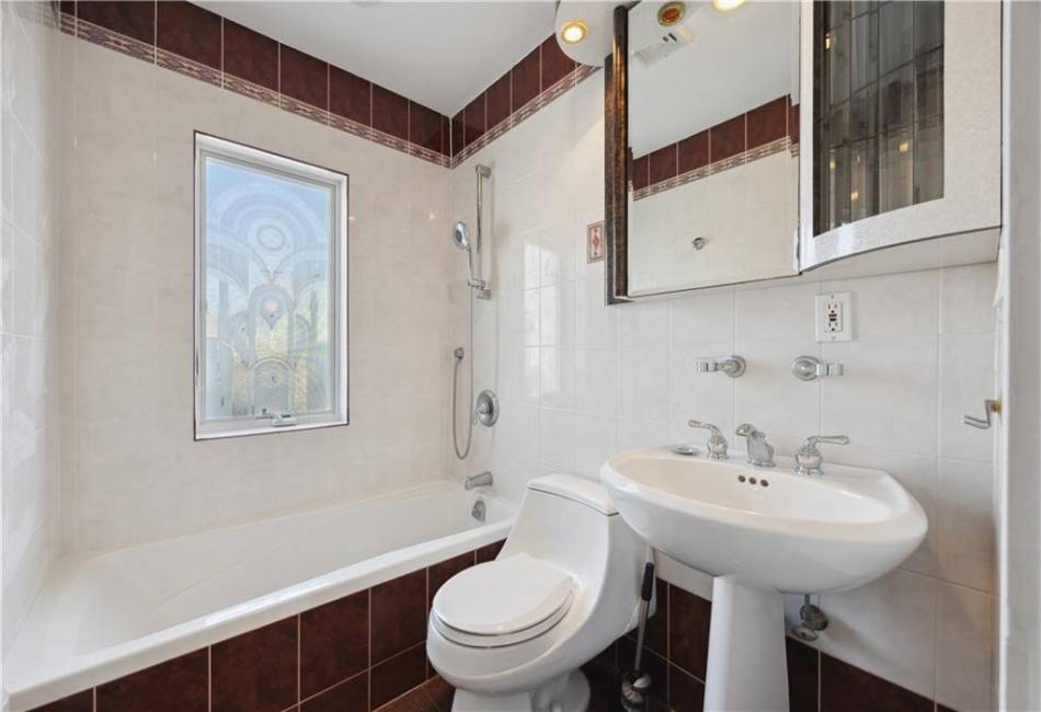 2680 23rd Street, Brooklyn, New York 11235, 4 Bedrooms Bedrooms, ,4 BathroomsBathrooms,Residential,For Sale,23rd,492314