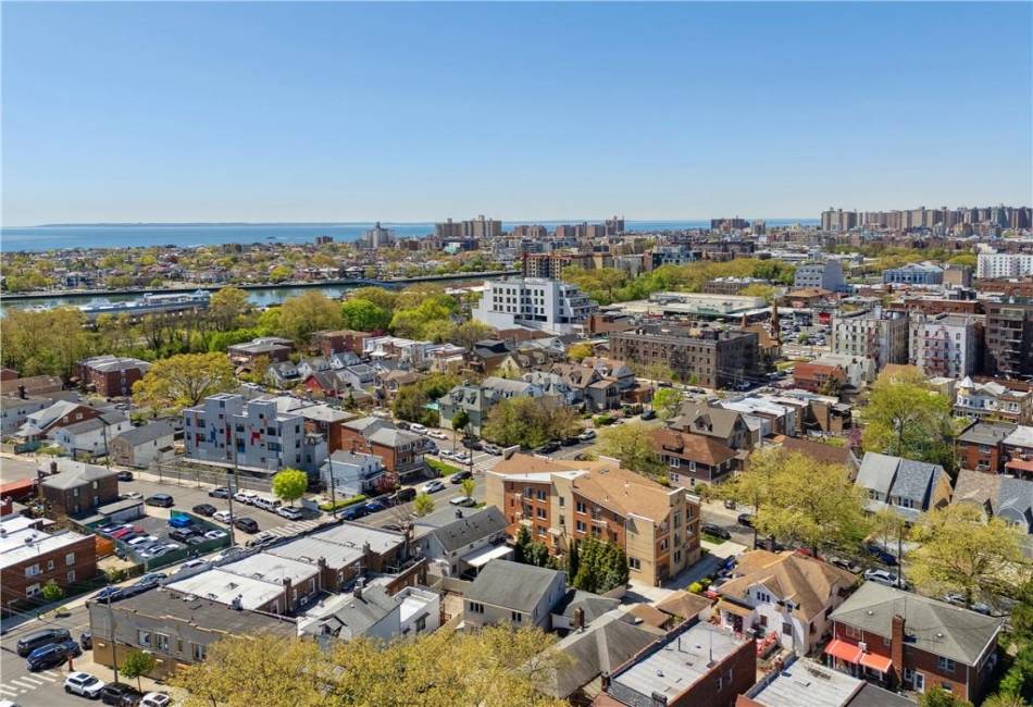 2680 23rd Street, Brooklyn, New York 11235, 4 Bedrooms Bedrooms, ,4 BathroomsBathrooms,Residential,For Sale,23rd,492314