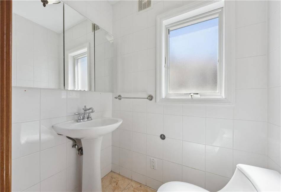2680 23rd Street, Brooklyn, New York 11235, 4 Bedrooms Bedrooms, ,4 BathroomsBathrooms,Residential,For Sale,23rd,492314