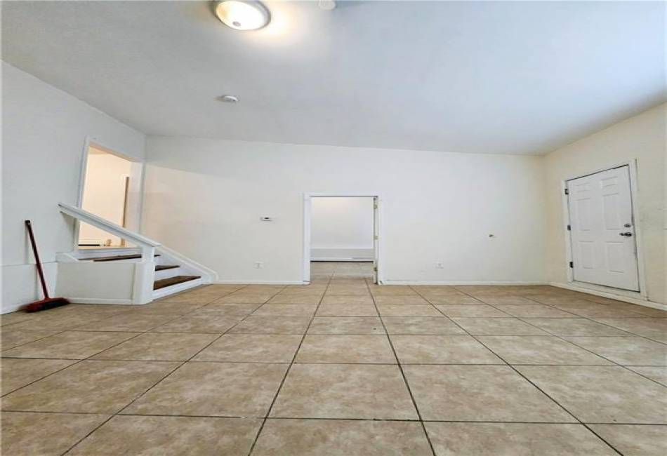 70 Grove Avenue, Staten Island, New York 10302, 5 Bedrooms Bedrooms, ,2 BathroomsBathrooms,Residential,For Sale,Grove,492327