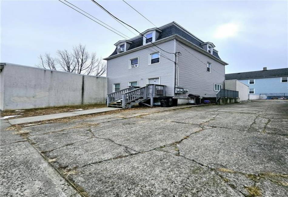 70 Grove Avenue, Staten Island, New York 10302, 5 Bedrooms Bedrooms, ,2 BathroomsBathrooms,Residential,For Sale,Grove,492327