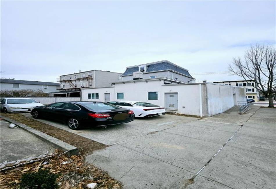 70 Grove Avenue, Staten Island, New York 10302, 5 Bedrooms Bedrooms, ,2 BathroomsBathrooms,Residential,For Sale,Grove,492327