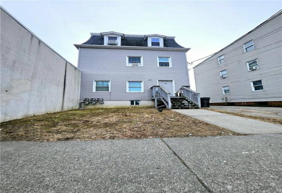 70 Grove Avenue, Staten Island, New York 10302, 5 Bedrooms Bedrooms, ,2 BathroomsBathrooms,Residential,For Sale,Grove,492327