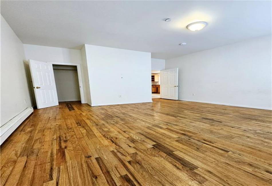 70 Grove Avenue, Staten Island, New York 10302, 5 Bedrooms Bedrooms, ,2 BathroomsBathrooms,Residential,For Sale,Grove,492327