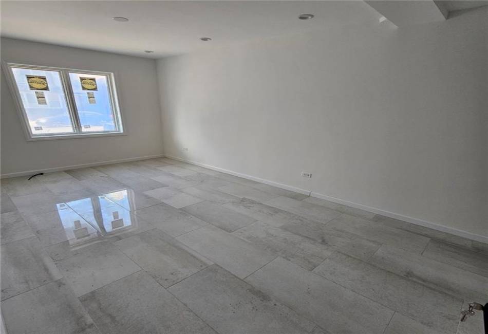 2721 21st Street, Brooklyn, New York 11235, 9 Bedrooms Bedrooms, ,6 BathroomsBathrooms,Residential,For Sale,21st,492331