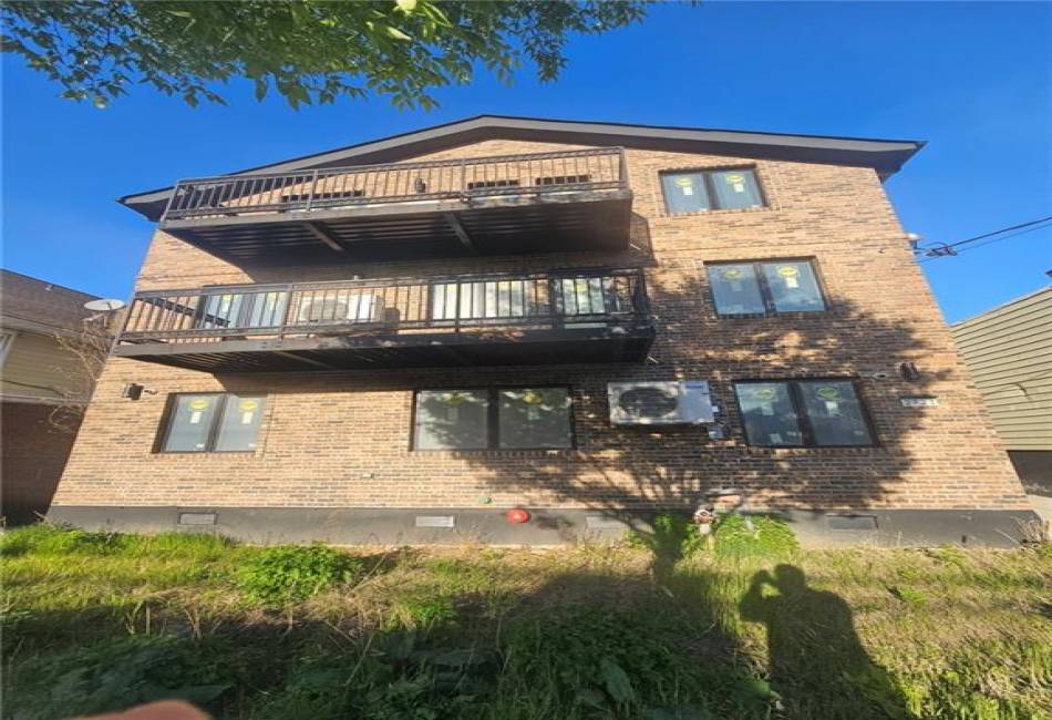 2721 21st Street, Brooklyn, New York 11235, 9 Bedrooms Bedrooms, ,6 BathroomsBathrooms,Residential,For Sale,21st,492331