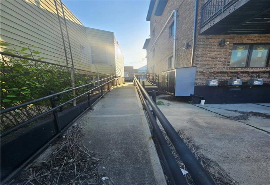 2721 21st Street, Brooklyn, New York 11235, 9 Bedrooms Bedrooms, ,6 BathroomsBathrooms,Residential,For Sale,21st,492331