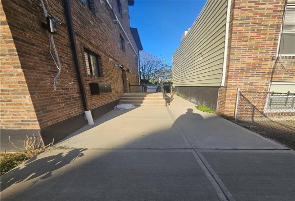 2721 21st Street, Brooklyn, New York 11235, 9 Bedrooms Bedrooms, ,6 BathroomsBathrooms,Residential,For Sale,21st,492331