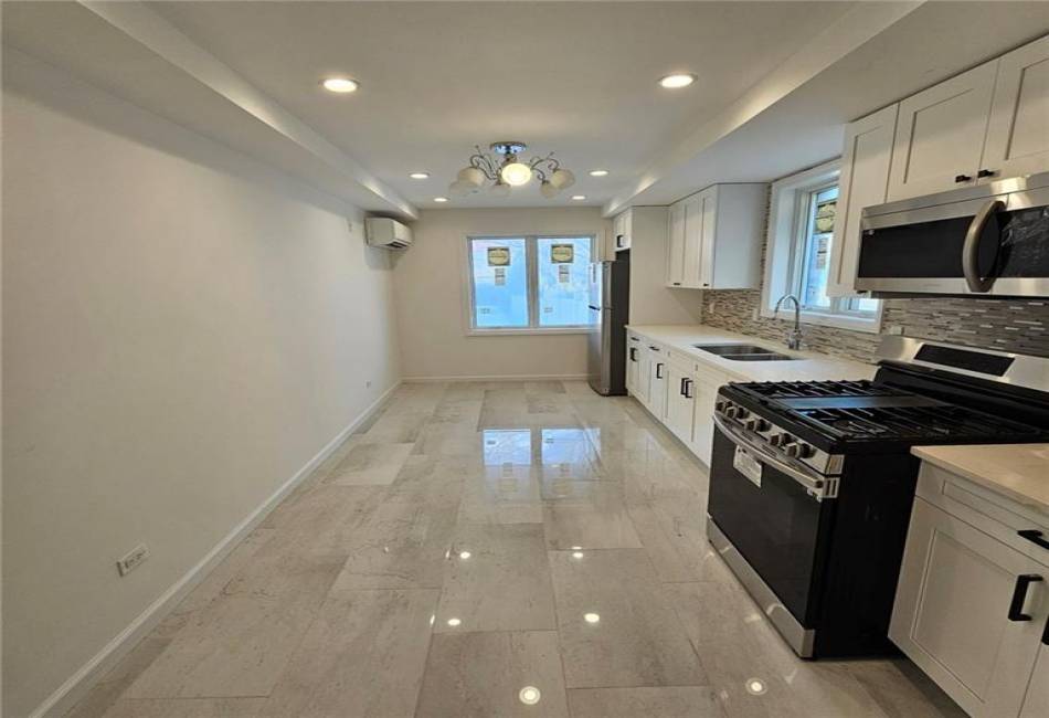 2721 21st Street, Brooklyn, New York 11235, 9 Bedrooms Bedrooms, ,6 BathroomsBathrooms,Residential,For Sale,21st,492331