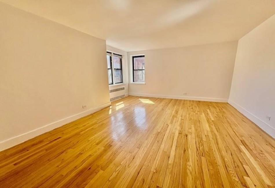 9255 Shore Road, Brooklyn, New York 11209, ,1 BathroomBathrooms,Residential,For Sale,Shore,492346