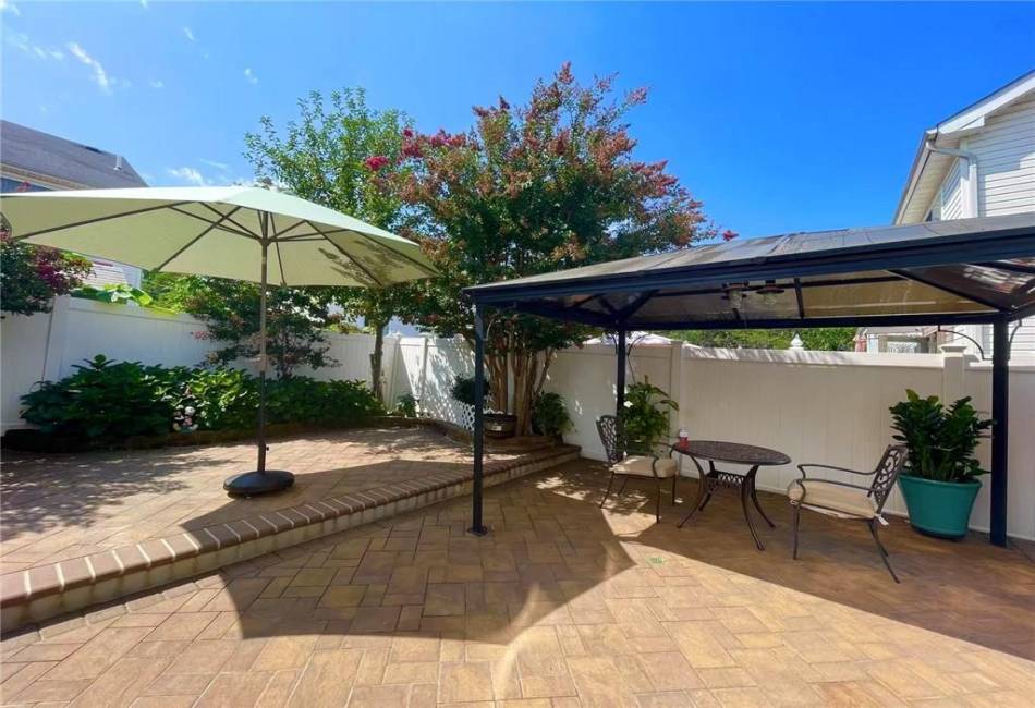 208 Osgood Avenue, Staten Island, New York 10304, 3 Bedrooms Bedrooms, ,4 BathroomsBathrooms,Residential,For Sale,Osgood,492348