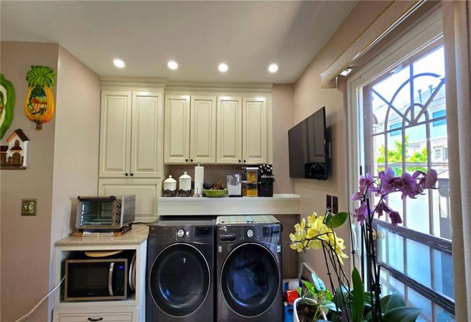 208 Osgood Avenue, Staten Island, New York 10304, 3 Bedrooms Bedrooms, ,4 BathroomsBathrooms,Residential,For Sale,Osgood,492348