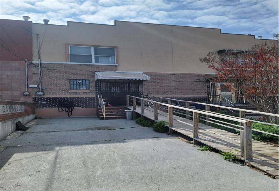 2878 West 31st Street, Brooklyn, New York 11224, 3 Bedrooms Bedrooms, ,2 BathroomsBathrooms,Residential,For Sale,West 31st,492349
