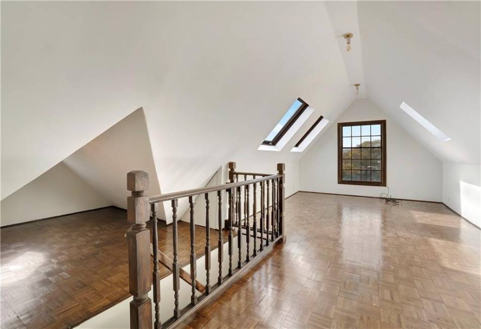 192 Beach 91st Street, Rockaway Beach, New York 11693, 4 Bedrooms Bedrooms, ,2 BathroomsBathrooms,Residential,For Sale,Beach 91st,492357