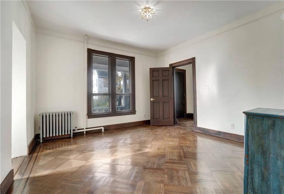 192 Beach 91st Street, Rockaway Beach, New York 11693, 4 Bedrooms Bedrooms, ,2 BathroomsBathrooms,Residential,For Sale,Beach 91st,492357