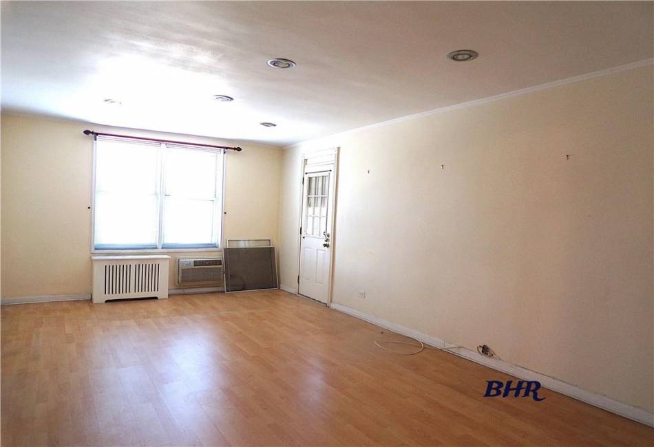 2265 Gerritsen Avenue, Brooklyn, New York 11229, 3 Bedrooms Bedrooms, ,2 BathroomsBathrooms,Residential,For Sale,Gerritsen,492290