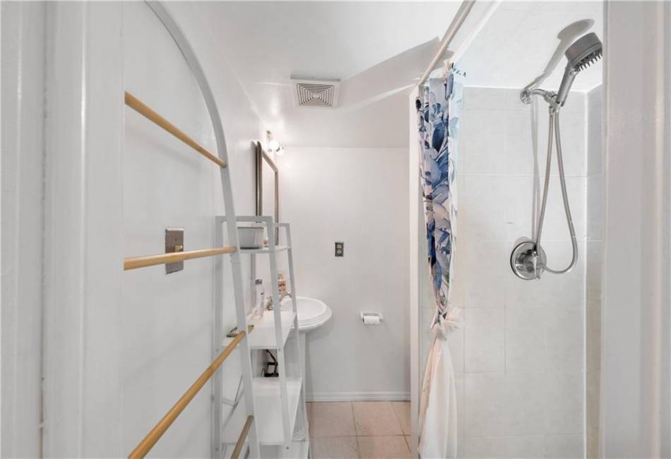 1942 Kimball Street, Brooklyn, New York 11234, 3 Bedrooms Bedrooms, ,2 BathroomsBathrooms,Residential,For Sale,Kimball,492359