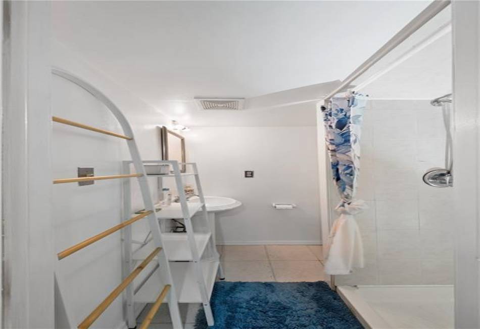 1942 Kimball Street, Brooklyn, New York 11234, 3 Bedrooms Bedrooms, ,2 BathroomsBathrooms,Residential,For Sale,Kimball,492359