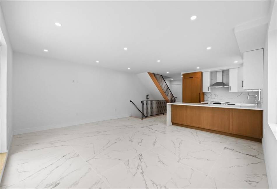 227 77th Street, Brooklyn, New York 11209, 5 Bedrooms Bedrooms, ,6 BathroomsBathrooms,Residential,For Sale,77th,492368