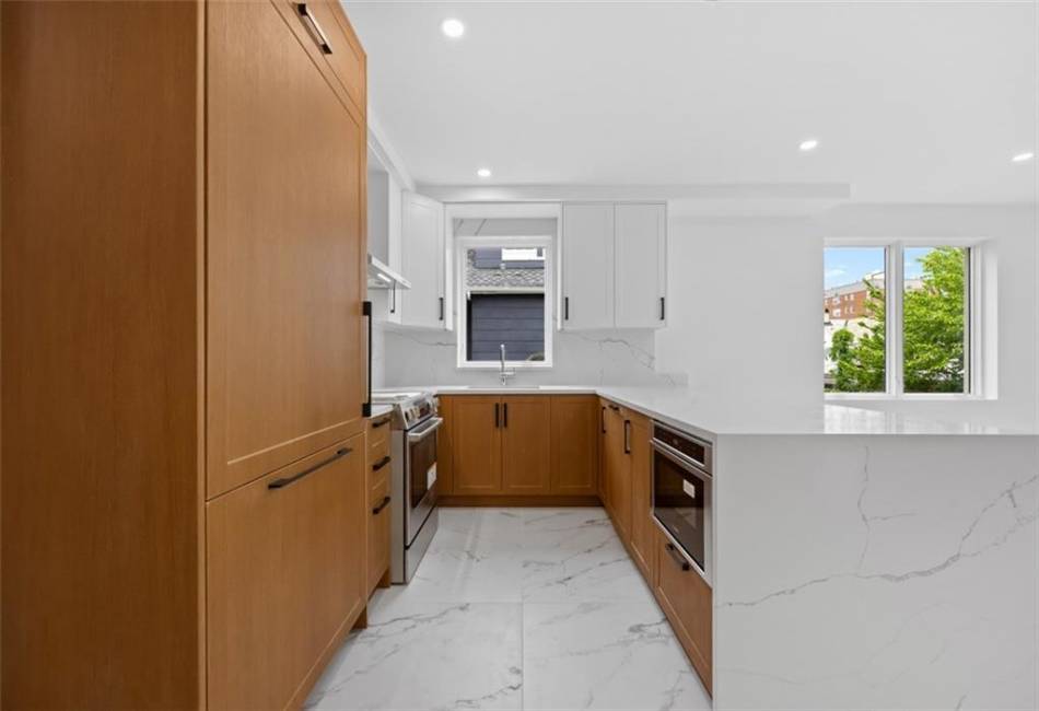 227 77th Street, Brooklyn, New York 11209, 5 Bedrooms Bedrooms, ,6 BathroomsBathrooms,Residential,For Sale,77th,492368