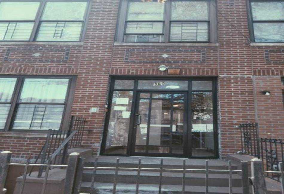 360 98th Street, Brooklyn, New York 11212, 11 Bedrooms Bedrooms, ,5 BathroomsBathrooms,Residential,For Sale,98th,492372