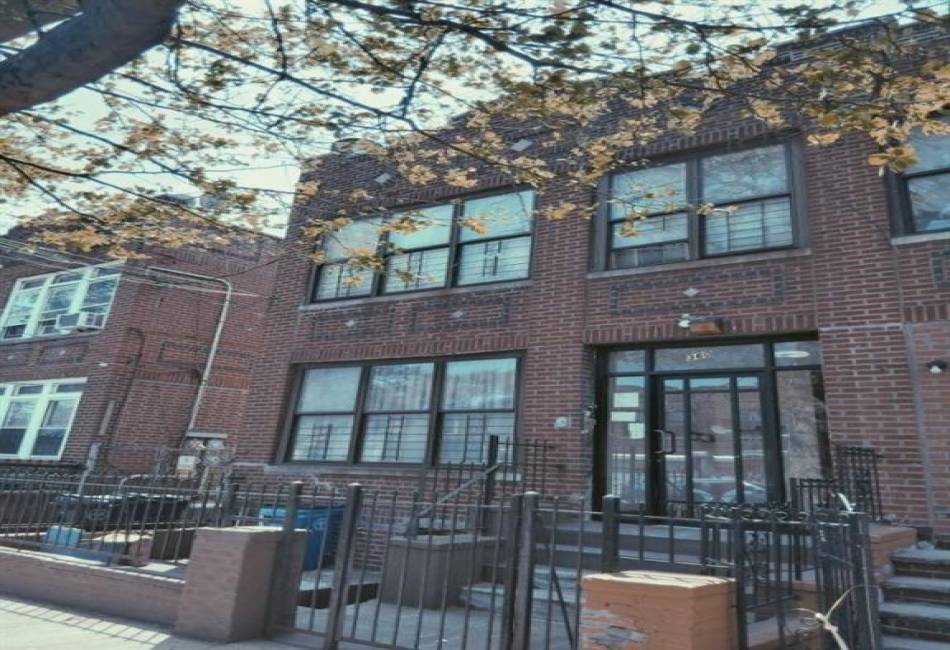 360 98th Street, Brooklyn, New York 11212, 11 Bedrooms Bedrooms, ,5 BathroomsBathrooms,Residential,For Sale,98th,492372