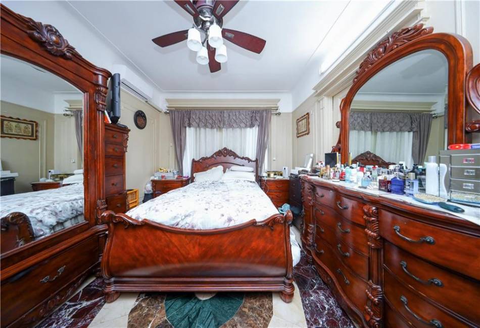 1068 71st Street, Brooklyn, New York 11228, ,4 BathroomsBathrooms,Residential,For Sale,71st,492377