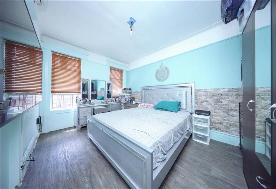 1068 71st Street, Brooklyn, New York 11228, ,4 BathroomsBathrooms,Residential,For Sale,71st,492377