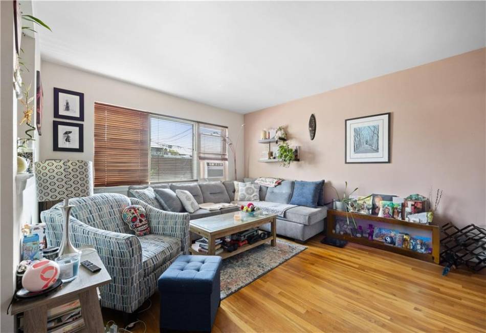 1306 81st Street, Brooklyn, New York 11228, 8 Bedrooms Bedrooms, ,3 BathroomsBathrooms,Residential,For Sale,81st,484727