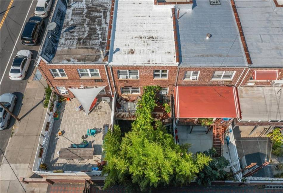 1306 81st Street, Brooklyn, New York 11228, 8 Bedrooms Bedrooms, ,3 BathroomsBathrooms,Residential,For Sale,81st,484727