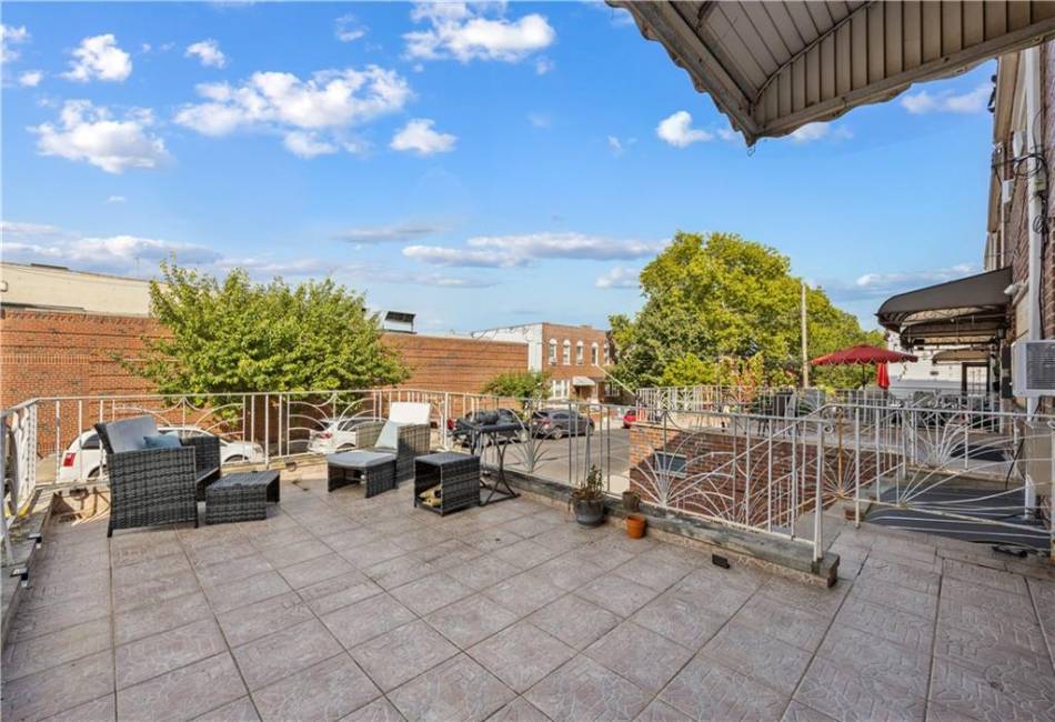 1306 81st Street, Brooklyn, New York 11228, 8 Bedrooms Bedrooms, ,3 BathroomsBathrooms,Residential,For Sale,81st,484727