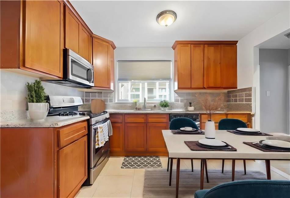 1306 81st Street, Brooklyn, New York 11228, 8 Bedrooms Bedrooms, ,3 BathroomsBathrooms,Residential,For Sale,81st,484727