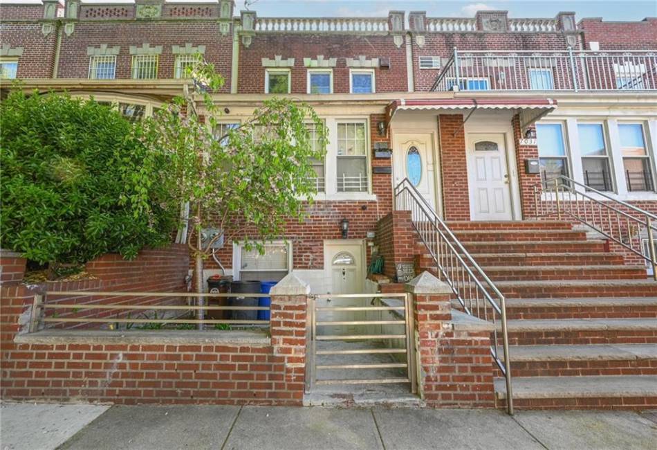 7029 Perry Terrace, Brooklyn, New York 11209, 4 Bedrooms Bedrooms, ,3 BathroomsBathrooms,Residential,For Sale,Perry,492182