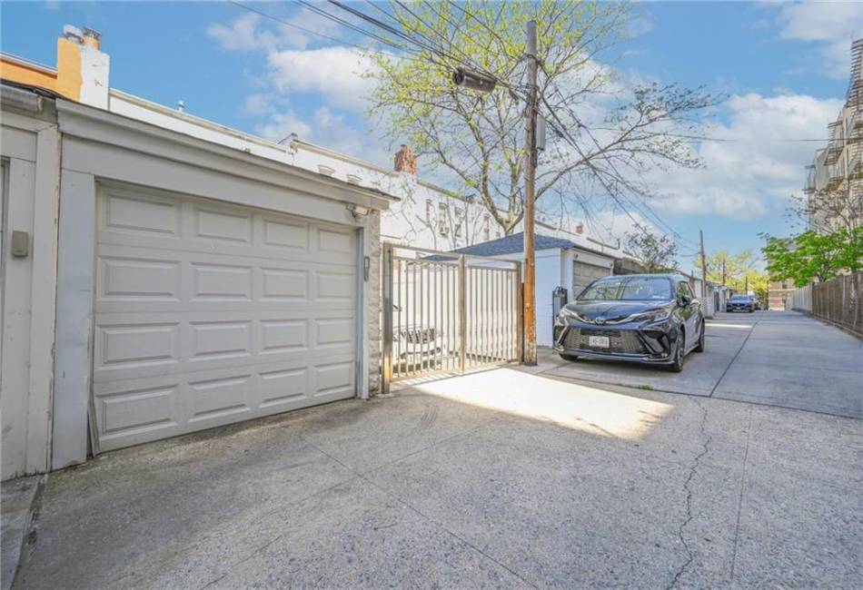 7029 Perry Terrace, Brooklyn, New York 11209, 4 Bedrooms Bedrooms, ,3 BathroomsBathrooms,Residential,For Sale,Perry,492182