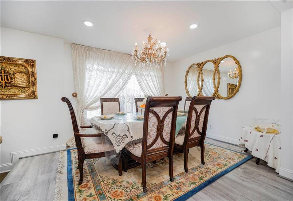149 Forest Street, Staten Island, New York 10314, 6 Bedrooms Bedrooms, ,4 BathroomsBathrooms,Residential,For Sale,Forest,492192