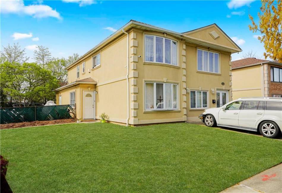 149 Forest Street, Staten Island, New York 10314, 6 Bedrooms Bedrooms, ,4 BathroomsBathrooms,Residential,For Sale,Forest,492192