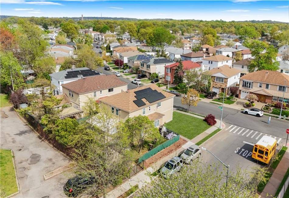149 Forest Street, Staten Island, New York 10314, 6 Bedrooms Bedrooms, ,4 BathroomsBathrooms,Residential,For Sale,Forest,492192