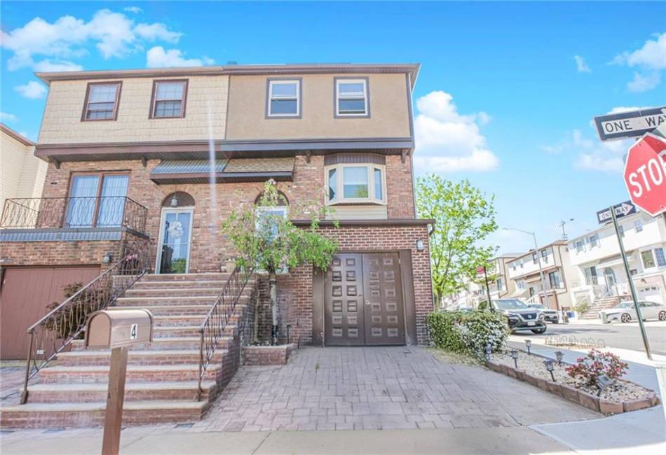 4 Lisa Lane, Staten Island, New York 10312, 4 Bedrooms Bedrooms, ,Residential,For Sale,Lisa,492261