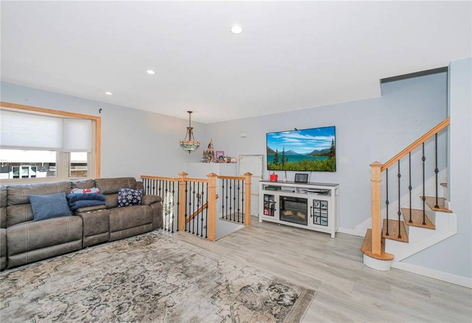 4 Lisa Lane, Staten Island, New York 10312, 4 Bedrooms Bedrooms, ,Residential,For Sale,Lisa,492261
