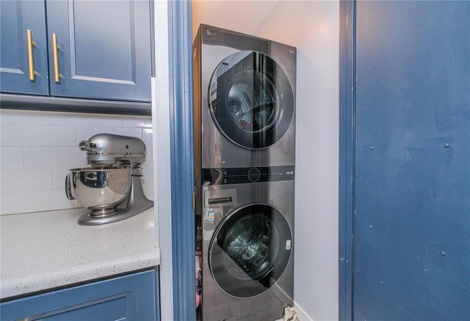4 Lisa Lane, Staten Island, New York 10312, 4 Bedrooms Bedrooms, ,Residential,For Sale,Lisa,492261