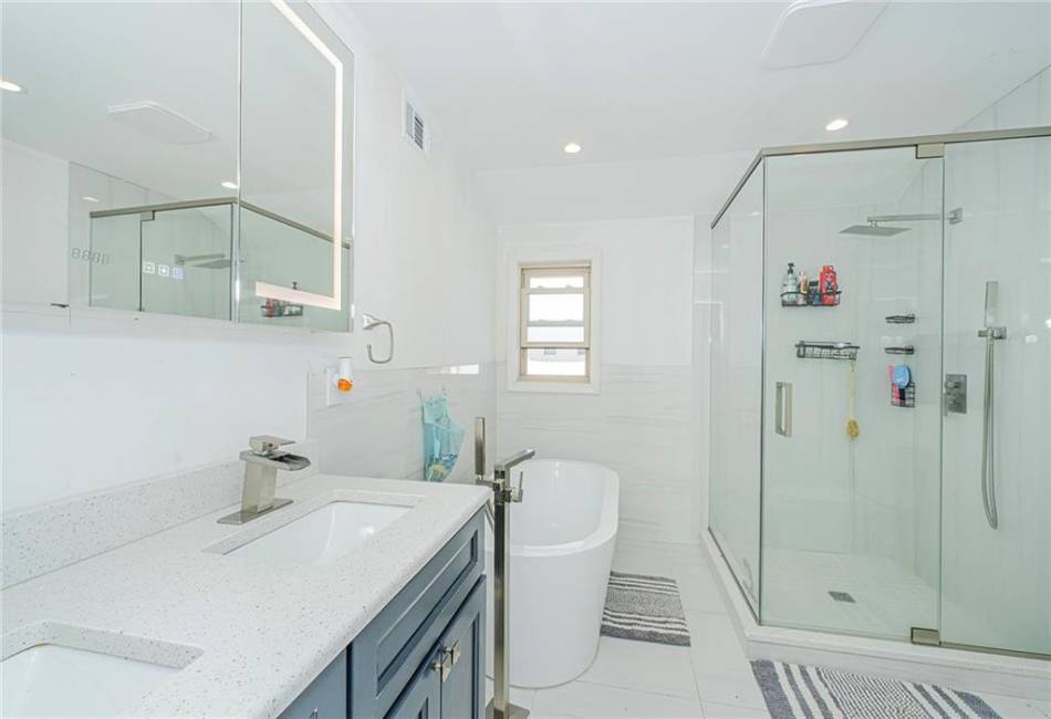4 Lisa Lane, Staten Island, New York 10312, 4 Bedrooms Bedrooms, ,Residential,For Sale,Lisa,492261