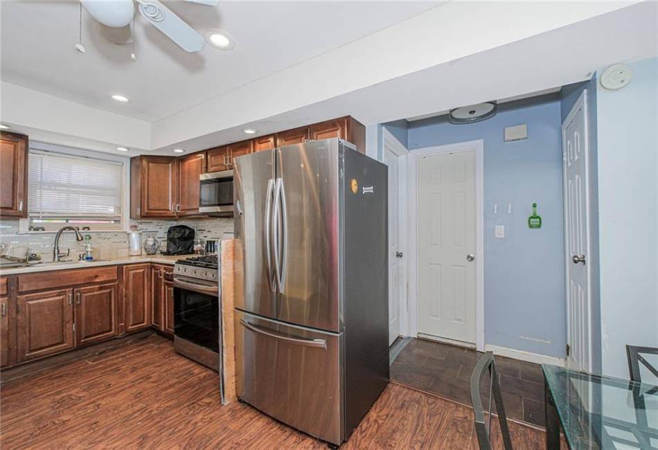 4 Lisa Lane, Staten Island, New York 10312, 4 Bedrooms Bedrooms, ,Residential,For Sale,Lisa,492261