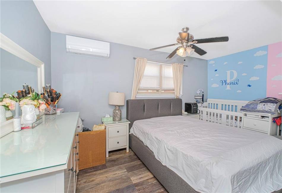 4 Lisa Lane, Staten Island, New York 10312, 4 Bedrooms Bedrooms, ,Residential,For Sale,Lisa,492261