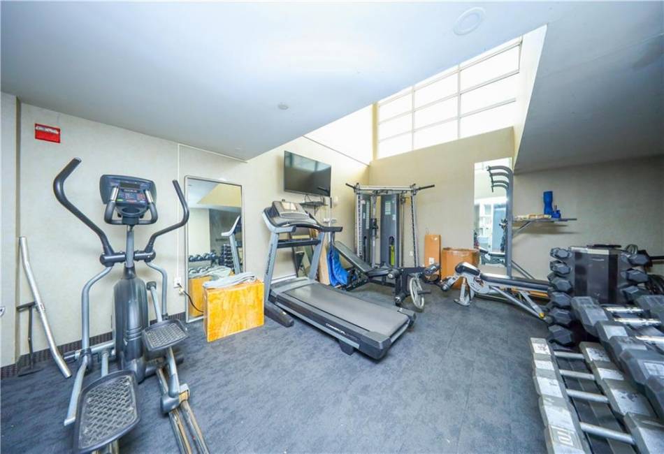 71 Village Road, Brooklyn, New York 11223, 2 Bedrooms Bedrooms, ,2 BathroomsBathrooms,Residential,For Sale,Village,492356