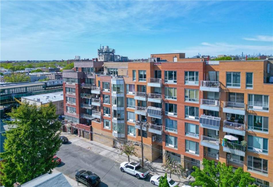 71 Village Road, Brooklyn, New York 11223, 2 Bedrooms Bedrooms, ,2 BathroomsBathrooms,Residential,For Sale,Village,492356