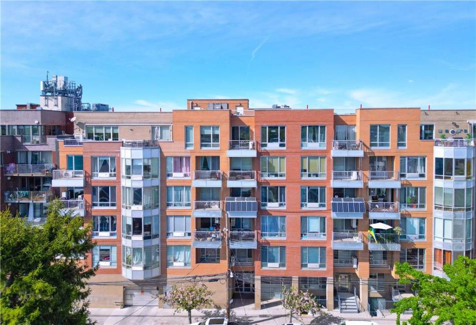 71 Village Road, Brooklyn, New York 11223, 2 Bedrooms Bedrooms, ,2 BathroomsBathrooms,Residential,For Sale,Village,492356