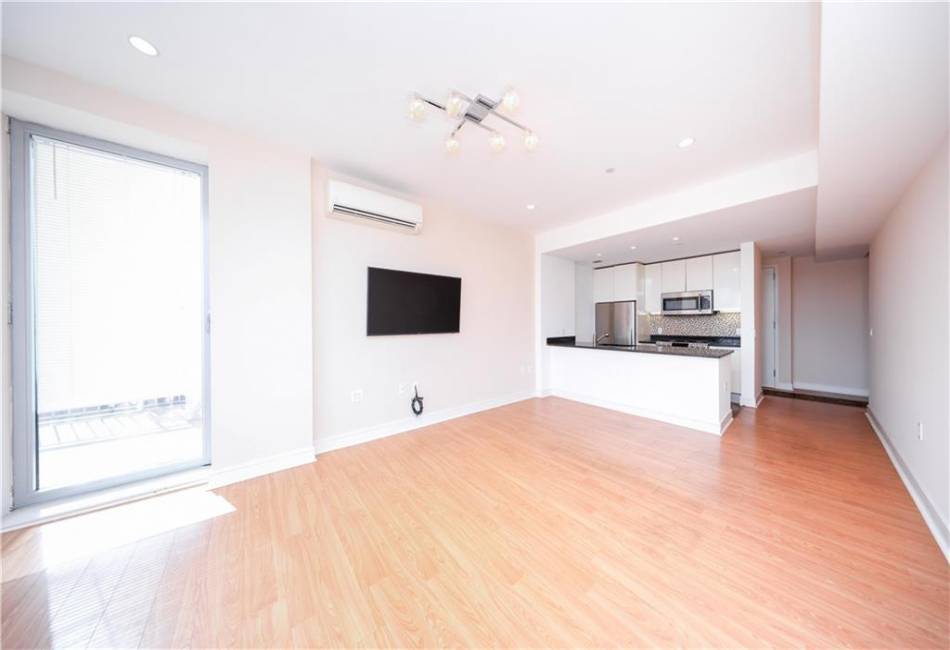 71 Village Road, Brooklyn, New York 11223, 2 Bedrooms Bedrooms, ,2 BathroomsBathrooms,Residential,For Sale,Village,492356