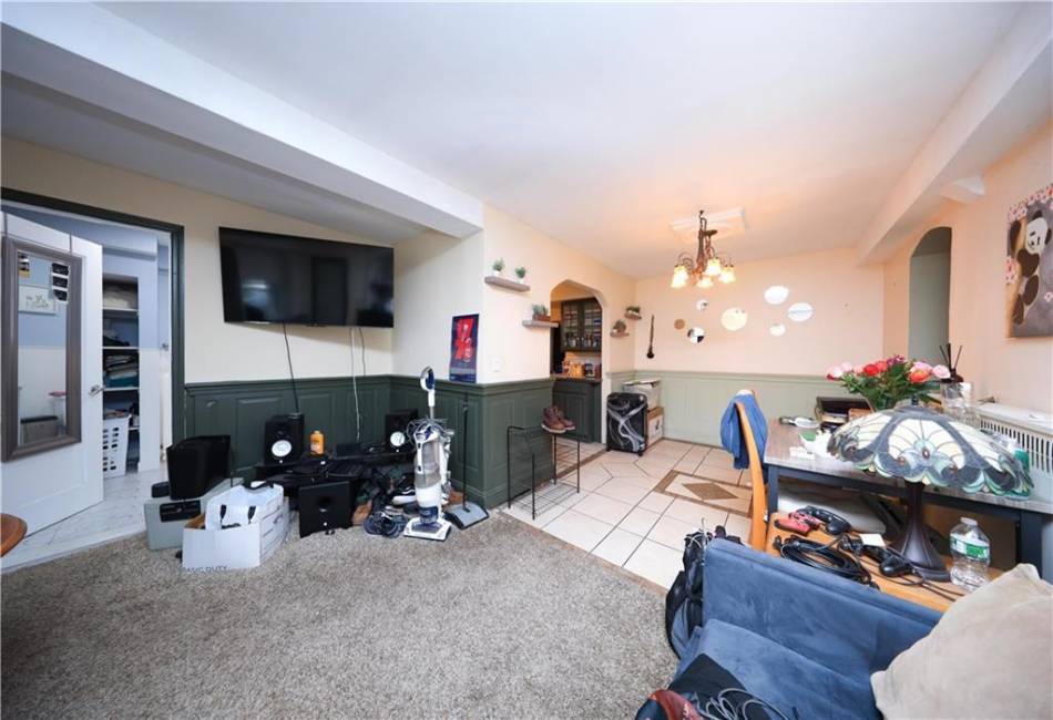 115 Wilson Terrace, Staten Island, New York 10304, 6 Bedrooms Bedrooms, ,3 BathroomsBathrooms,Residential,For Sale,Wilson,492378