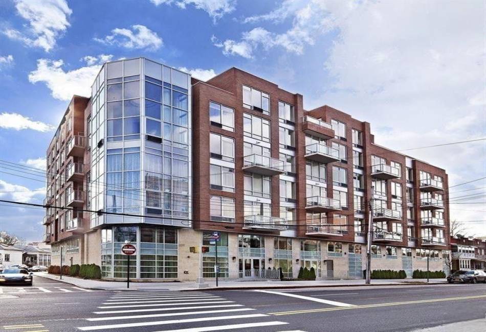 110 Neptune Avenue, Brooklyn, New York 11235, 2 Bedrooms Bedrooms, ,2 BathroomsBathrooms,Residential,For Sale,Neptune,492380