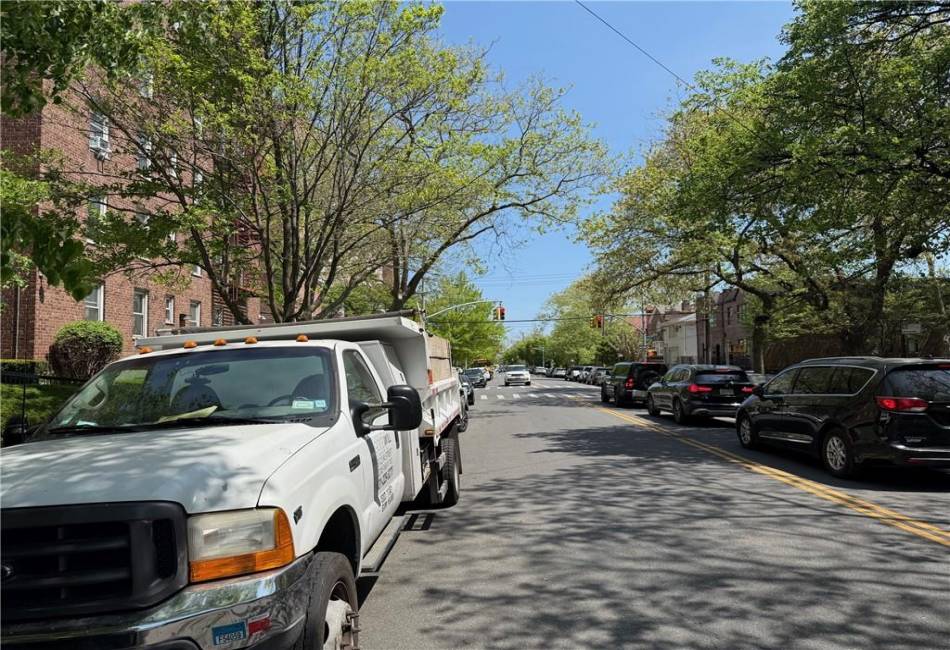 388 Avenue S, Brooklyn, New York 11223, 1 Bedroom Bedrooms, ,1 BathroomBathrooms,Residential,For Sale,Avenue S,492382